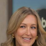 Lara's gold ring knot earrings on Good Morning America Lara's gold ring knot earrings on Good Morning America